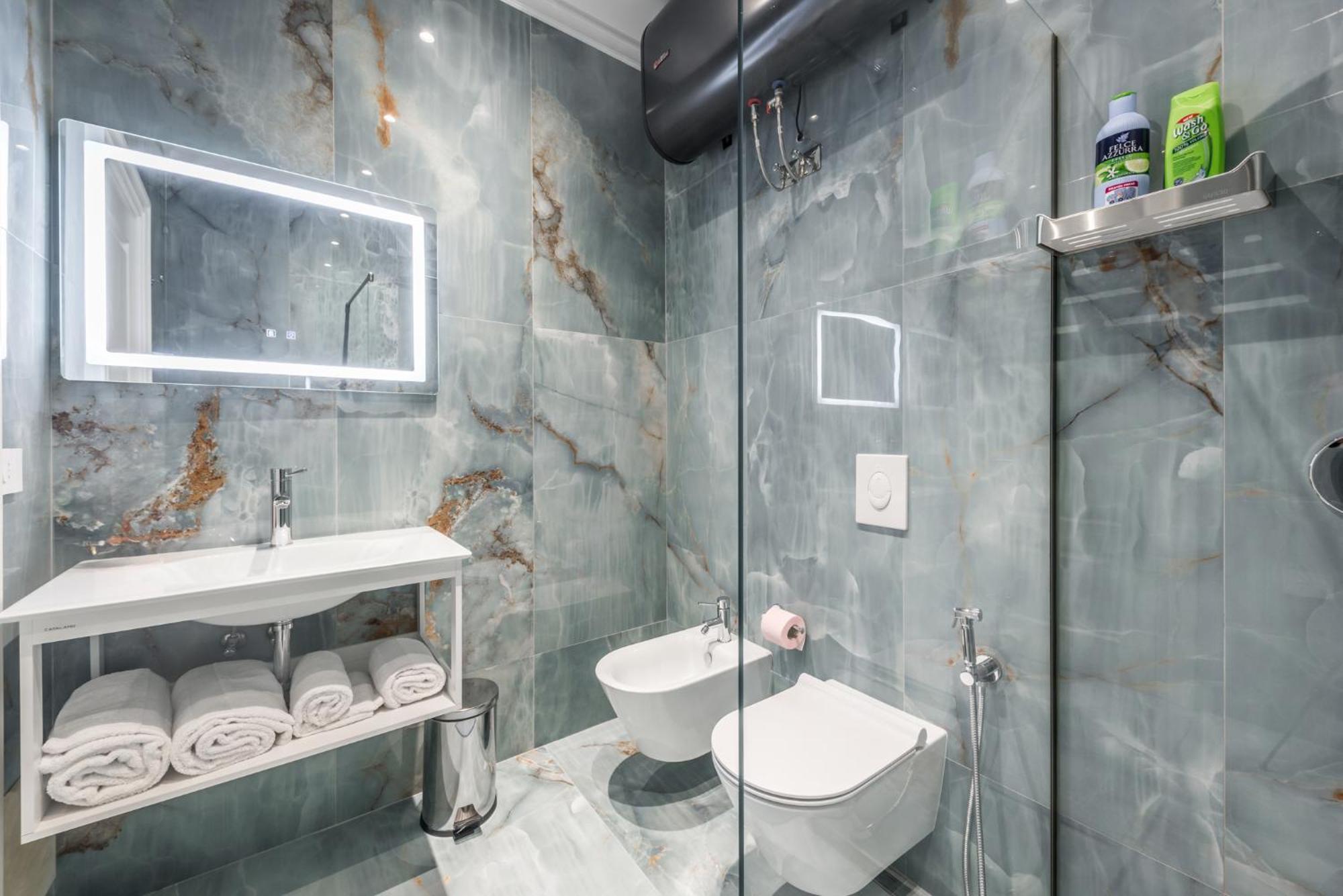 Sky Apartments Dıraç Dış mekan fotoğraf